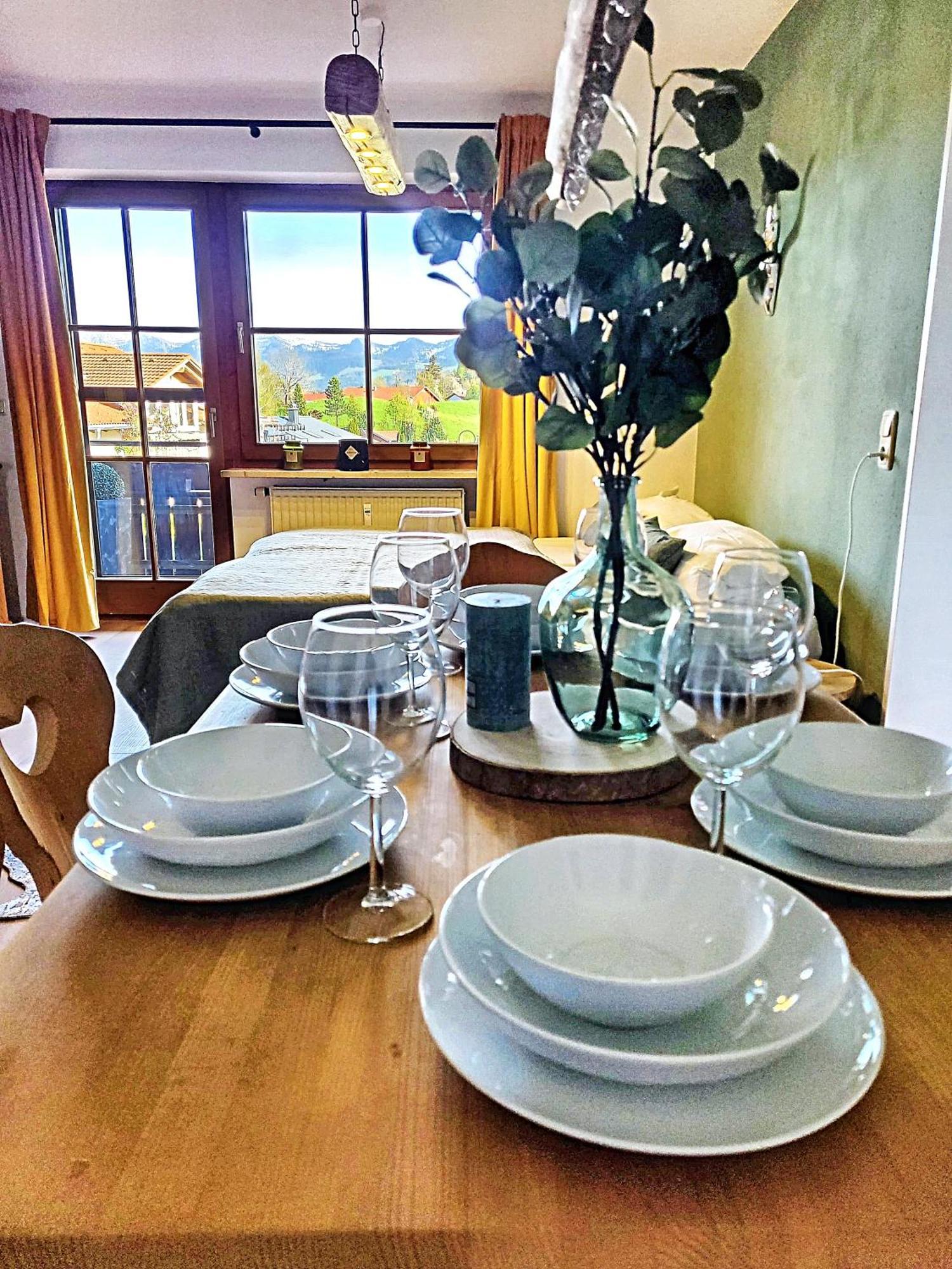 Lindners Hideaways - Bergnest Lodge - Bergblick Fewo 6 Pers Balkon Garten Hund Ski Unterkunft Luftkurort Oberreute Naehe Buchenegger Wasserfaelle Eistobel Bodensee 외부 사진