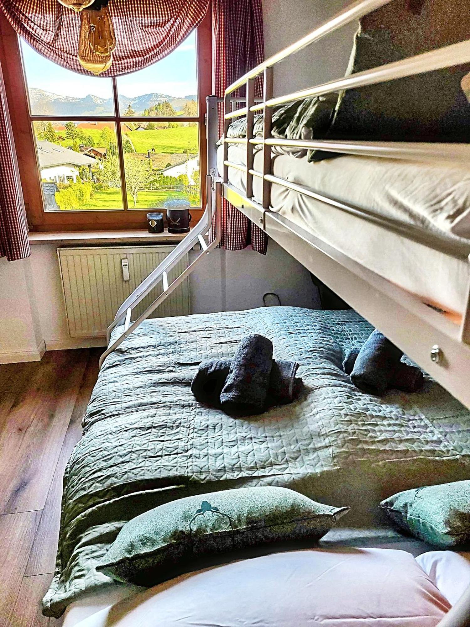 Lindners Hideaways - Bergnest Lodge - Bergblick Fewo 6 Pers Balkon Garten Hund Ski Unterkunft Luftkurort Oberreute Naehe Buchenegger Wasserfaelle Eistobel Bodensee 외부 사진