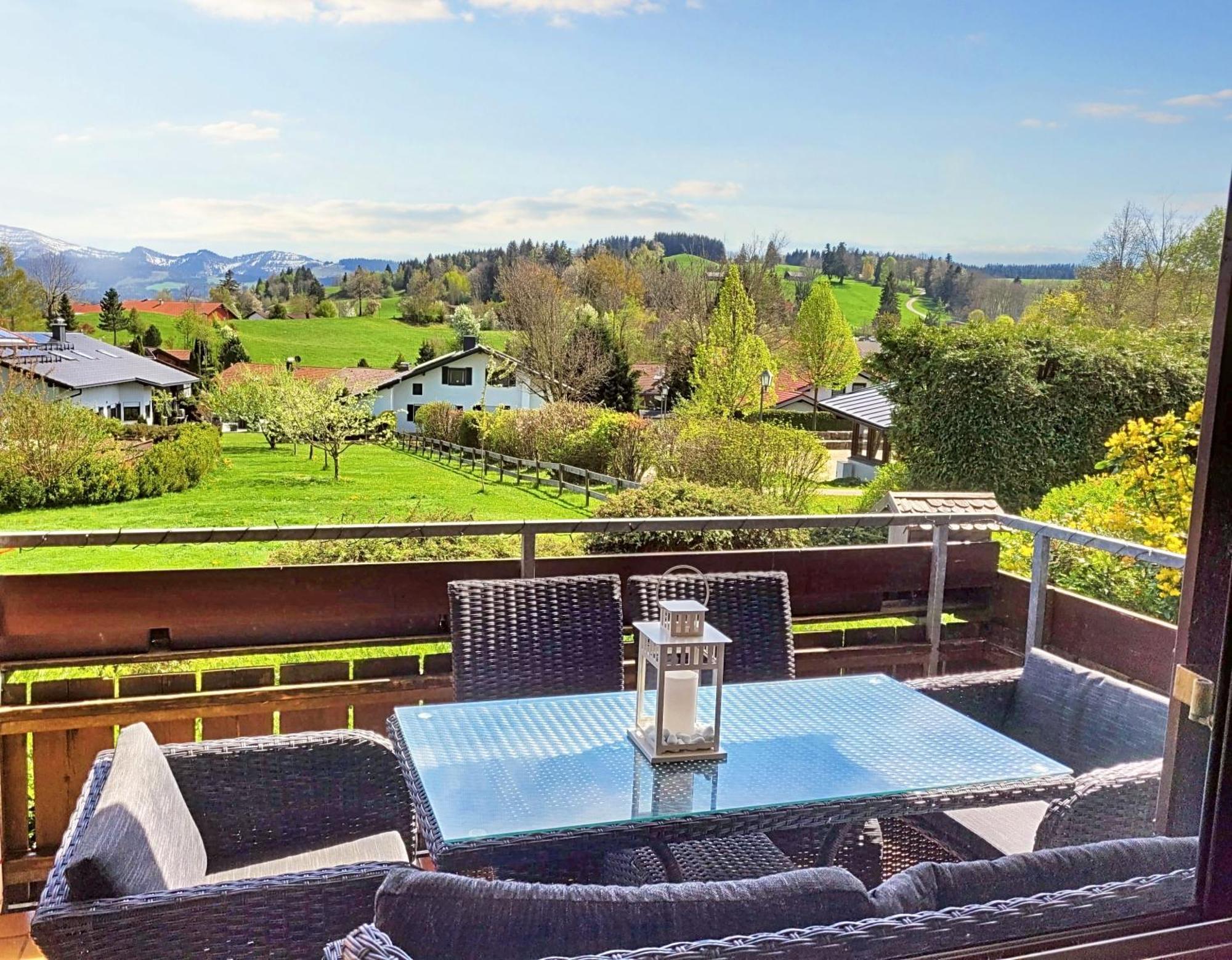 Lindners Hideaways - Bergnest Lodge - Bergblick Fewo 6 Pers Balkon Garten Hund Ski Unterkunft Luftkurort Oberreute Naehe Buchenegger Wasserfaelle Eistobel Bodensee 외부 사진